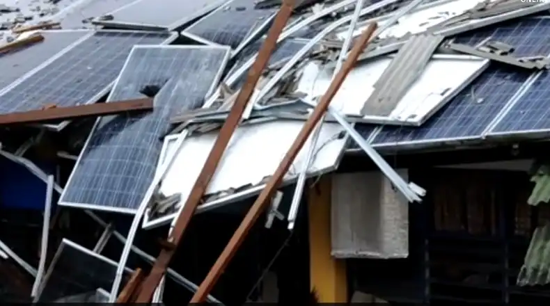 Can Solar Panels Blown off Roof