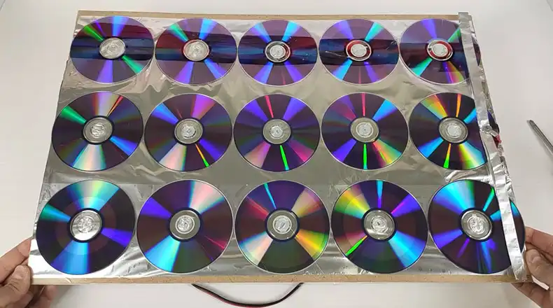 How to Make a Solar Panel With CD